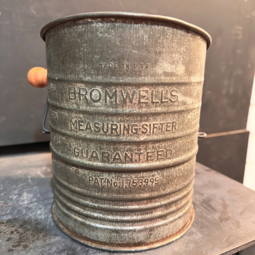 Bromwells Vintage Tin Flour Sifter 5 Cup Wood Handle Farmhouse Primitive Decor